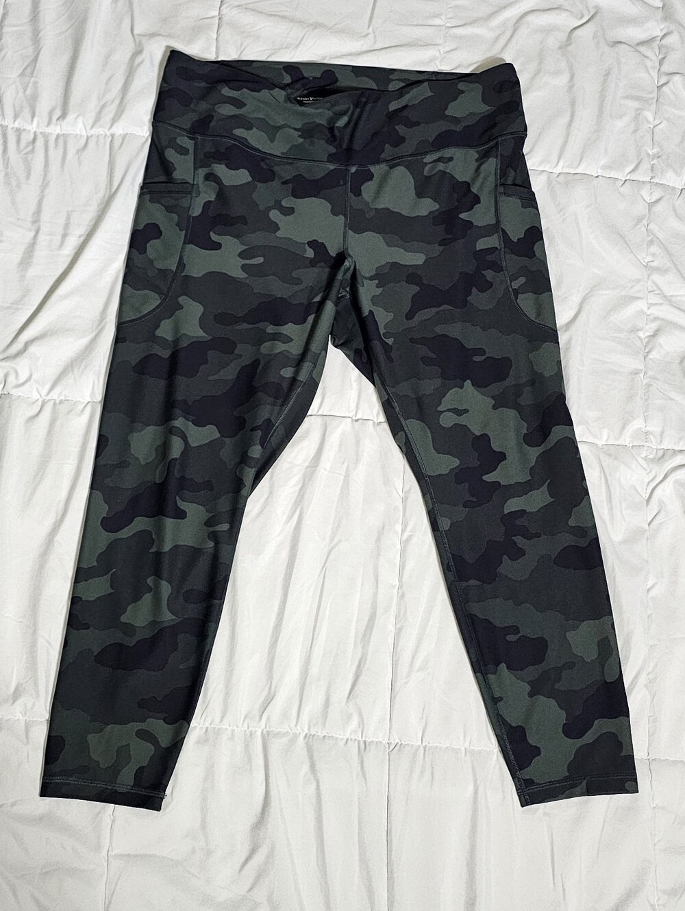 Old Navy Camo Leggings With Pockets